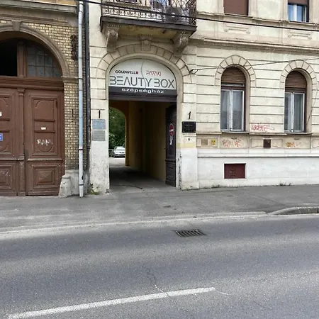 Senorita2 Maganszallas Miszkolc Zewnętrze zdjęcie